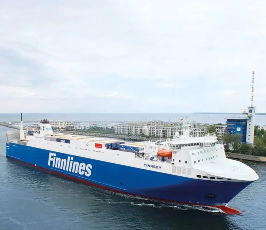 Schwimmender Highway Rostock – Hanko oder „From road to sea“ wird bei Finnlines wörtlich genommen
