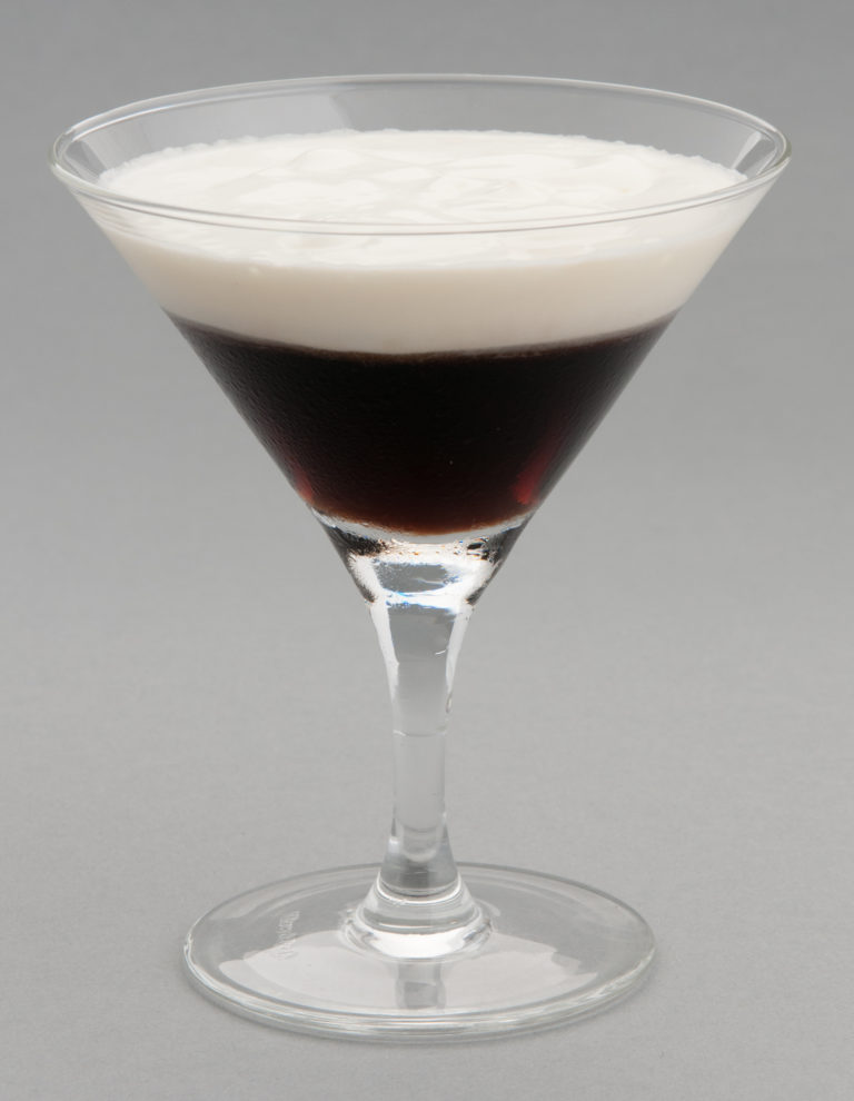 Black Russian oder White Russian, das ist hier die Frage oder Bolschewikenwasser und Kaffee mit oder ohne Obers