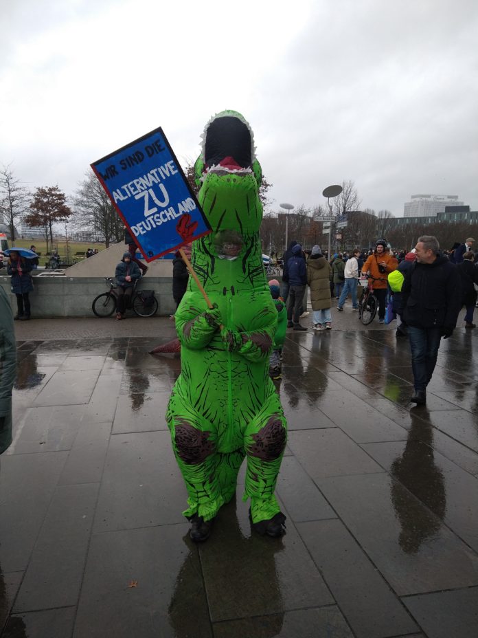 Anti-AfD-Aufmarsch oder Staatsauflauf vor dem Berliner Reichstag. © Münzenberg Medien, Foto/ BU: Stefan Pribnow, Ort und Datum der Aufnahme: Berlin, 7.2.2024