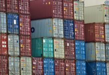 Mit weniger Exporten im kommenden Jahr wird in der BRD schon in diesem gerechnet, nur die Dummen sind die Dummen