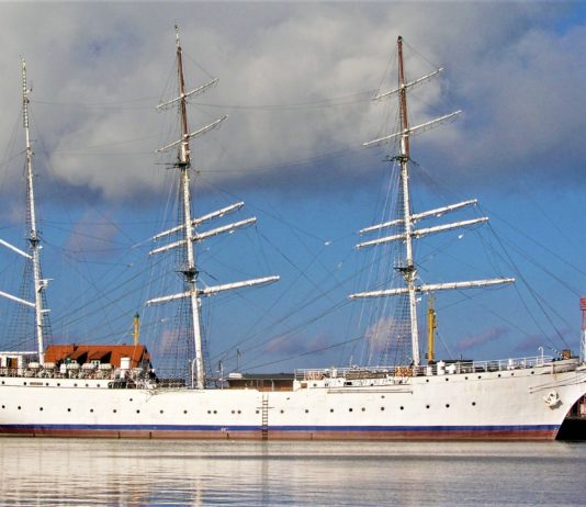 Kleine Geschichte der „Gorch Fock” (I)