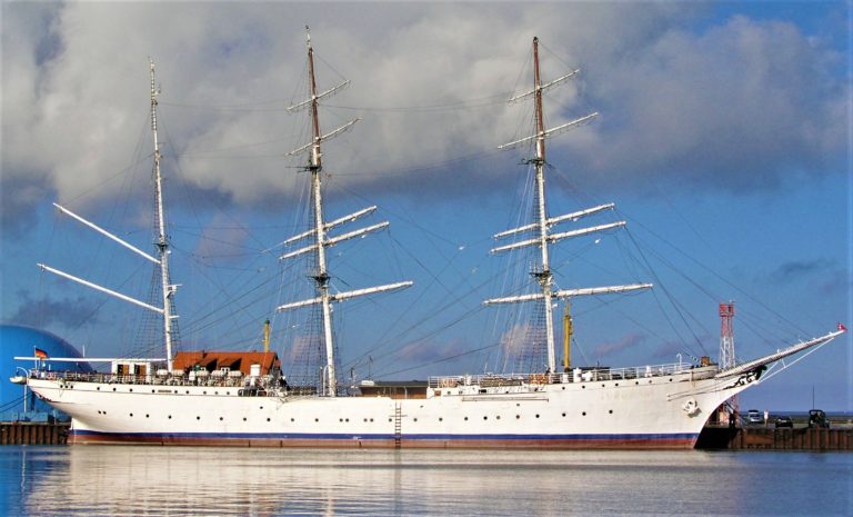 Kleine Geschichte der „Gorch Fock” (I)