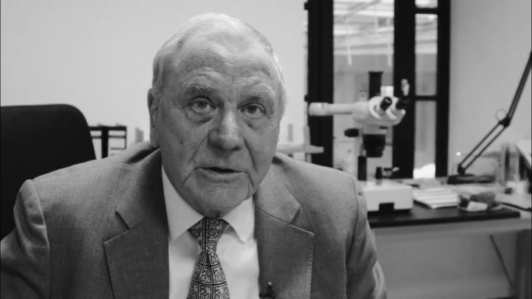 „Entzündungszeichen in einer großen Zahl der Gewebeproben“ entdeckt – Prof. Dr. med. Arne Burkhardt zum Gedenken