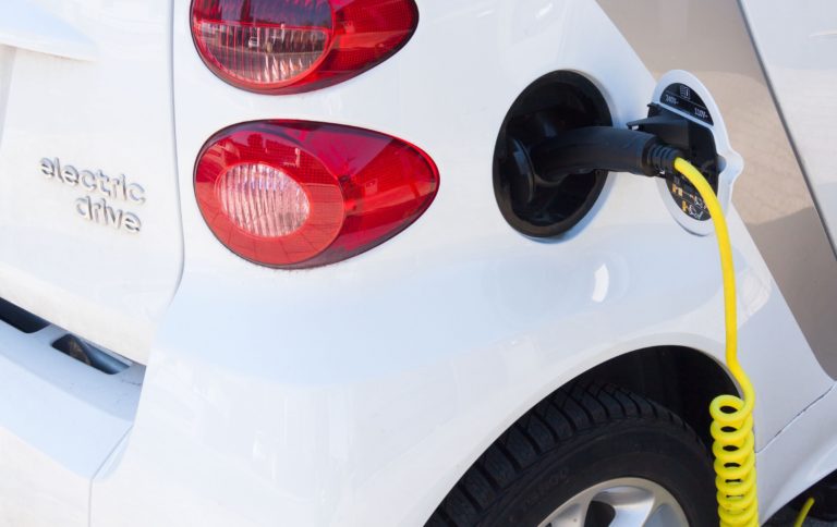 Sind E-Autos für’n Arsch oder für den Abwracker? – Absturz des Absatzes von Elektroautos