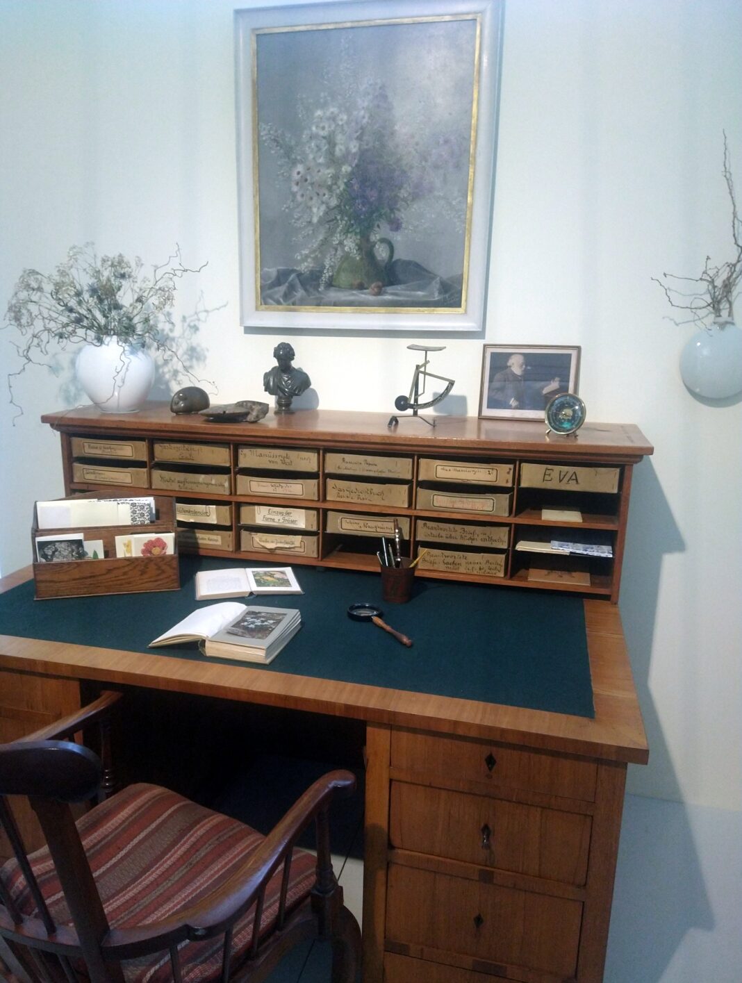 Foersters Schreibtisch, ausgestellt im Potsdam-Museum. © Münzenberg Medien, Foto/ BU: Stefan Pribnow, Ort und Datum der Aufnahme: Potsdam, 11.6.2024
