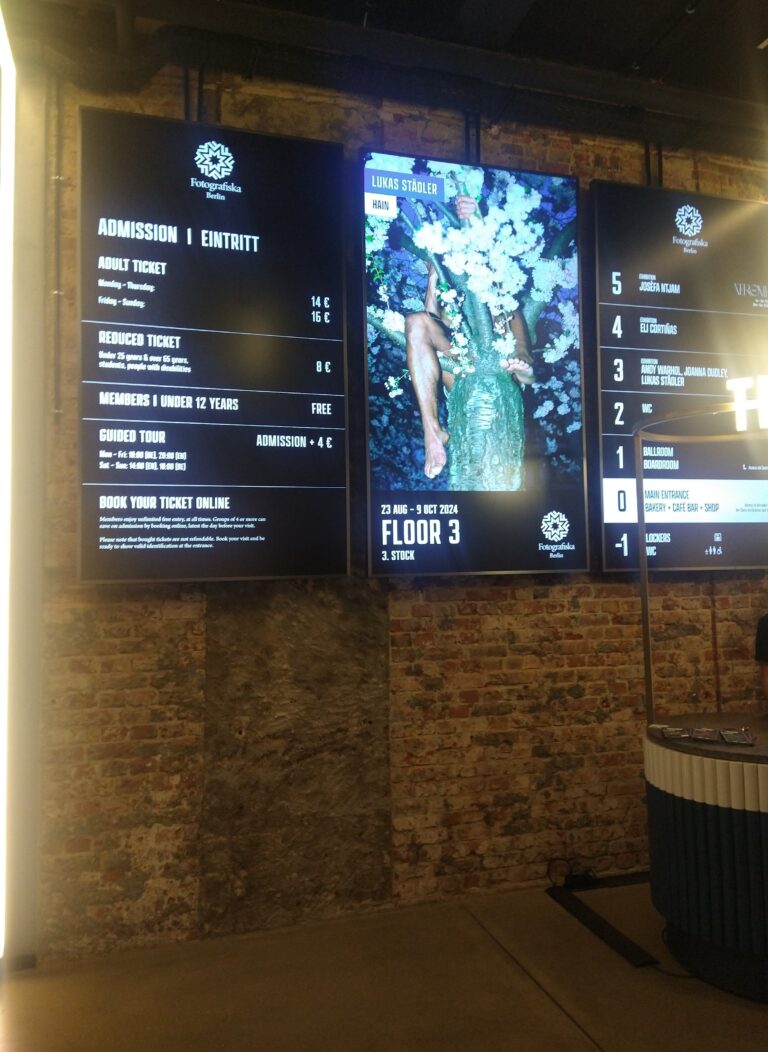 Heide, Homos und Hain oder Fotografien von Lukas Städler im Fotografiska Berlin