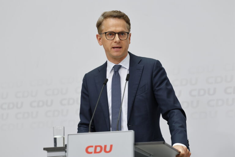 Glosse: Verdummung im Staatssender „ARD“ oder Das Geschwätz von der CDU als Volkspartei der Mitte