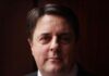 Nick Griffin über die Rechtsextremen und den Islam in Europa, den drohenden Krieg mit Russland und die politischen Eliten im Vereinigten Königreich