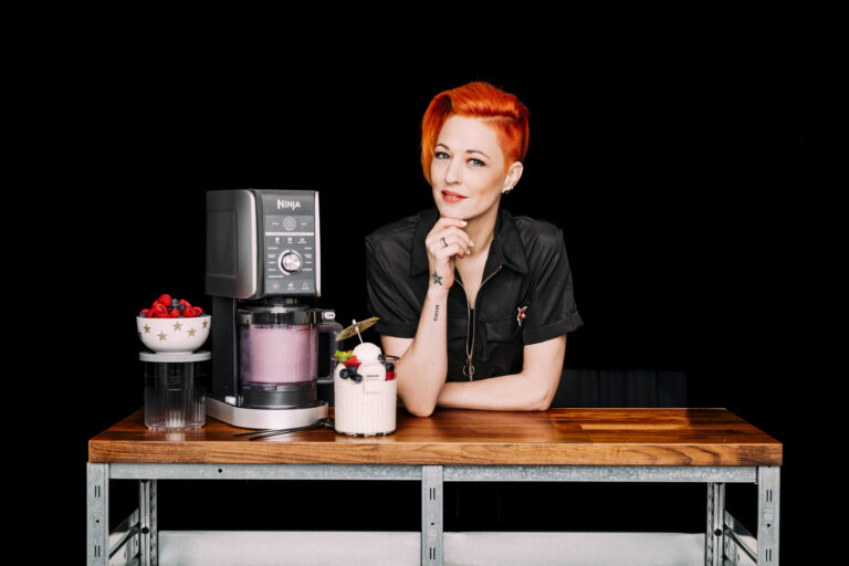 Meta Hiltebrand als neuer Ninja und Miss IFA?