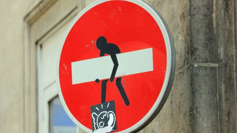 Unterdrückung der Pressefreiheit in den VSA und deren Vasallenstaaten – Durch Facebook, Instagram, Threads und WhatsApp zieht sich Zensur