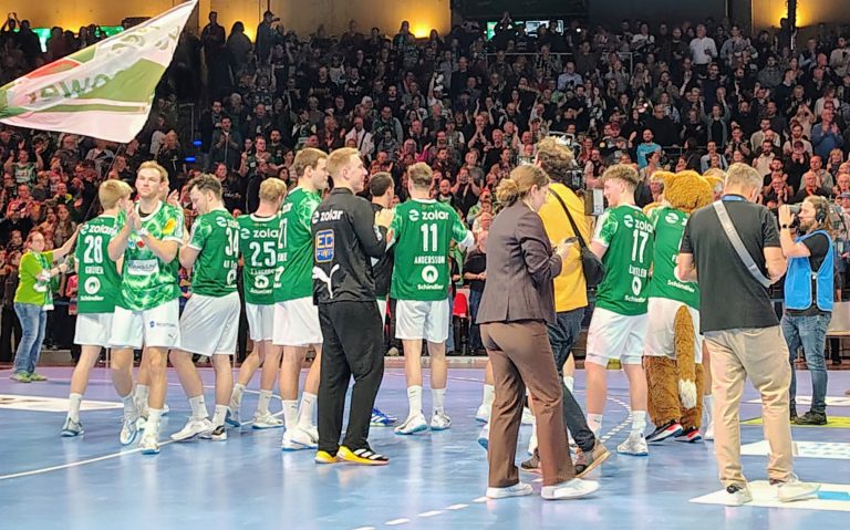 Gewogen und für zu leicht befunden – Füchse zerlegen Zebras in Berlin