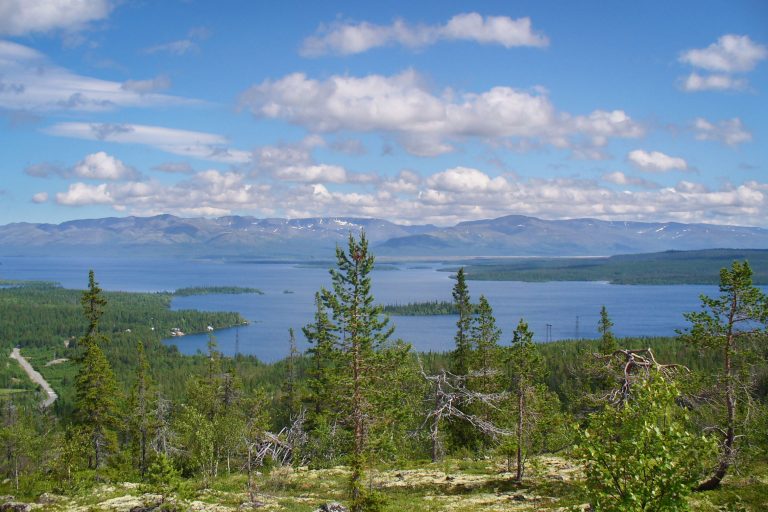 Glamping am Imandra – Ein Geschäftsmann aus der Oblast Murmansk investiert in einen Glampingplatz
