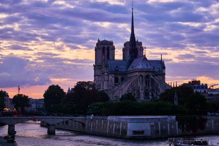 Kathedrale Notre-Dame in Paris wird fünf Jahre nach verheerendem Brand wiedereröffnet