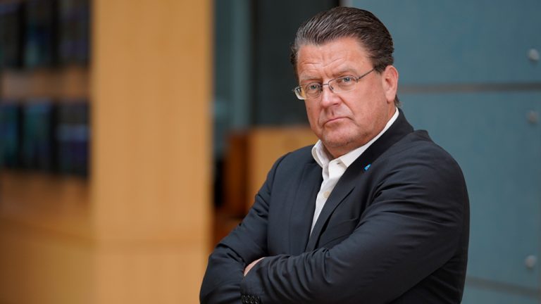 Dokumentation: „AfD-Fraktion appelliert an Linke, gemeinsam unverzüglich den neuen Bundestag einberufen zu lassen“ (Stephan Brandner)