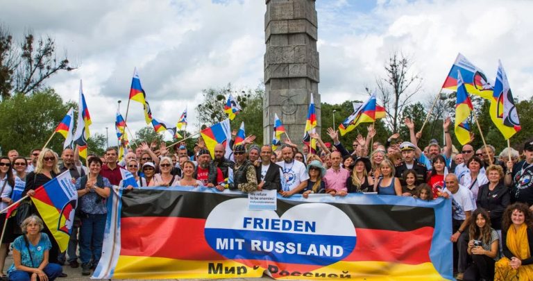 Frieden und Freundschaft mit Russland