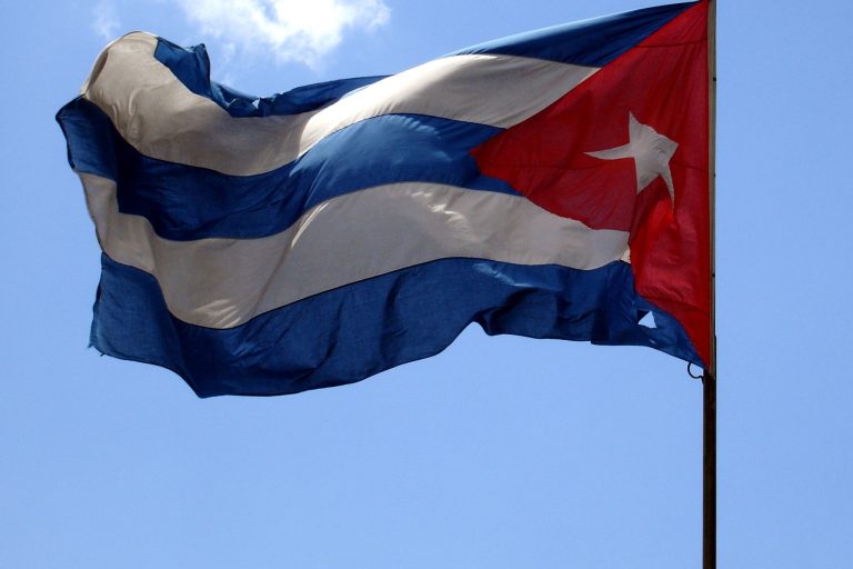 Ein Kämpfer aus Kuba berichtet über die Verteidigung Maduros in Caracas während des US-Überfalls auf Venezuela