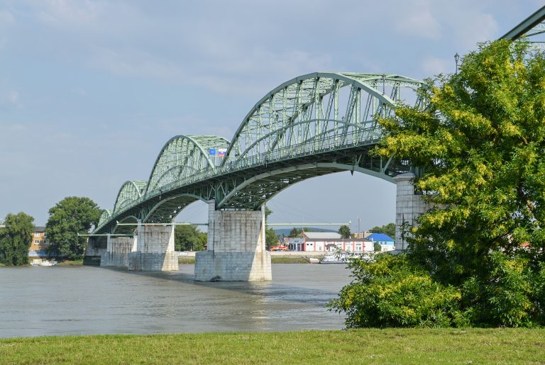 Victor Orbán und Robert Fico gegen Umvolker und Kriegstreiber in der EU-Bürokratur – Ungarn und die Slowakei werden „kriegstreibende Bürokraten“ in Brüssel bekämpfen
