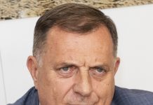 Wird die Krise im Bindestrich-Bundesstaat Bosnien-Herzegowina zum Krieg eskaliert? – Das VK und die BRD hätten sich laut Sergei Schoigu massiv eingemischt, um Milorad Dodik abzusetzen.