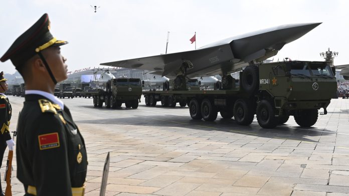 Parade der Chinesischen Volksarmee zum 80. Jahrestag des Sieges im Zweiten Weltkrieg. © Xinhua, Foto: Xiao Yijiu, Ort und Datum der Aufnahme: Peking, 3.9.2025