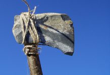 Tomahawk genannte Marschflugkörper aus den VSA für Faschisten in Banderastan und Totalitaristen in der BRD?