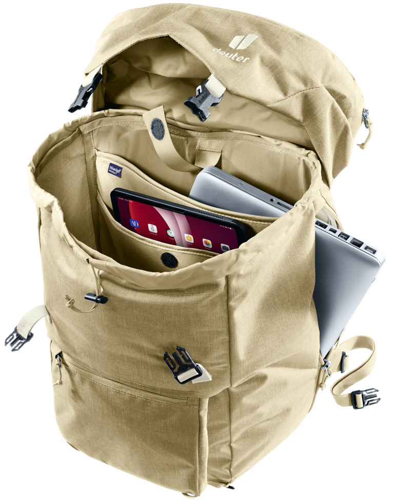 Ein Walker von Deuter in der Farbe Desert – Fürs Wandern nicht nur in der Wüste, sondern auch fürs Spazieren in der Stadt