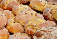 Kommentar: Yankee-Imperialisten im Allgemeinen und Yankee-Finanzimperialisten im Besonderen zeigen nicht nur Zähne, sondern Zuckerbrot – Immer weniger von den Verdummten dieser Erde fallen darauf herein