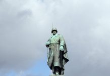 Merz und der 8. Mai: Zwischen Nichts und Krieg