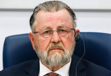 Die USA könnten die Ukraine zum Frieden drängen, doch es fehle ihnen der Wille dazu, so der ehemaliger CIA-Mitarbeiter Larry Johnson