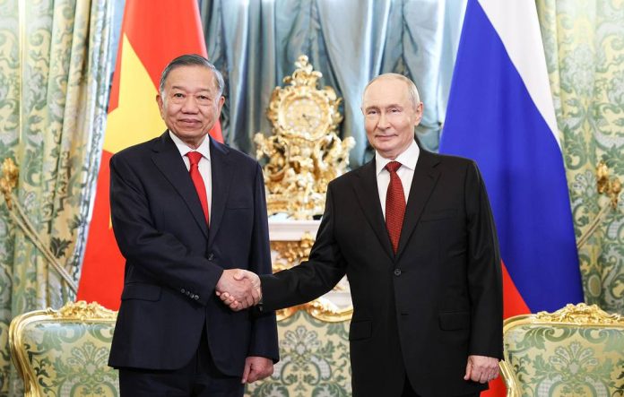 To Lam bei Wladimir Putin am 9.9.2026 in Moskau. © Alexander Kazakov/Presse- und Informationsdienst des russischen Präsidenten/TASS