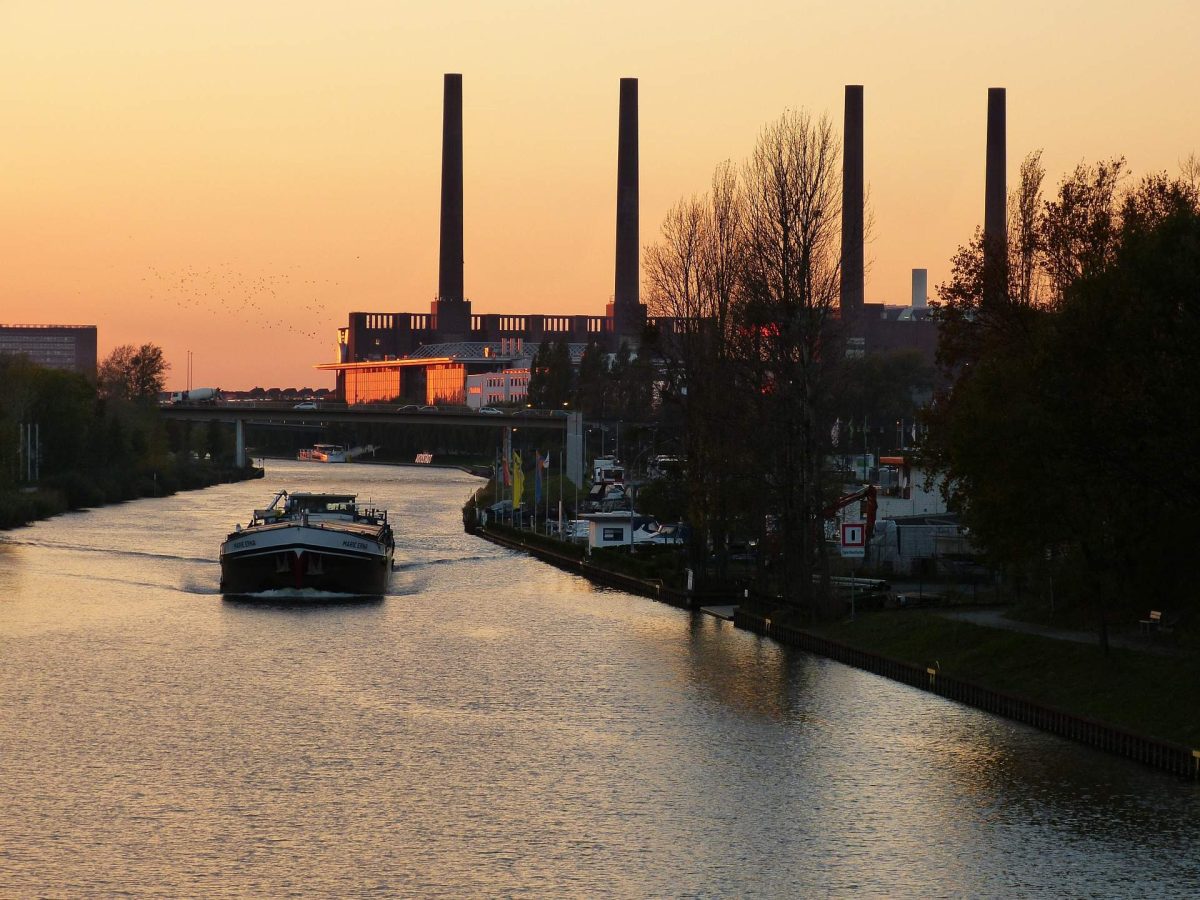Der Mittellandkanal in Wolfsburg. Quelle: Pixabay, Foto: falco