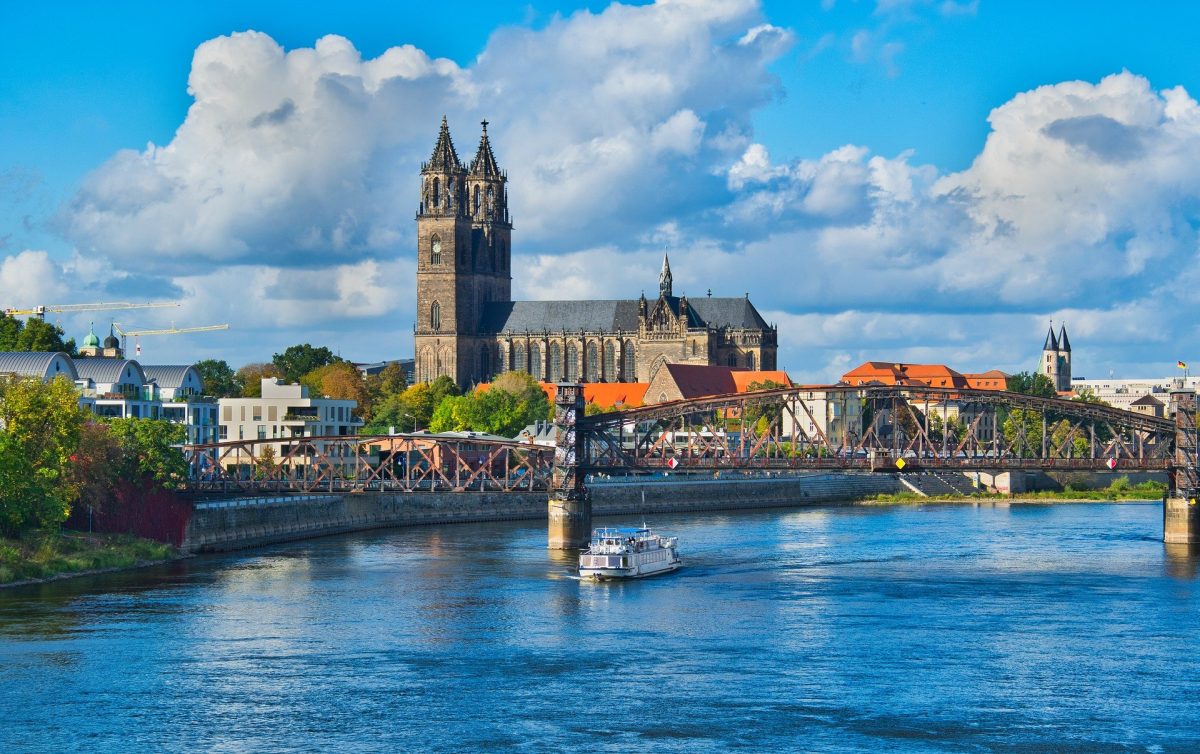 Magdeburg Elbe Brücke Stadt
